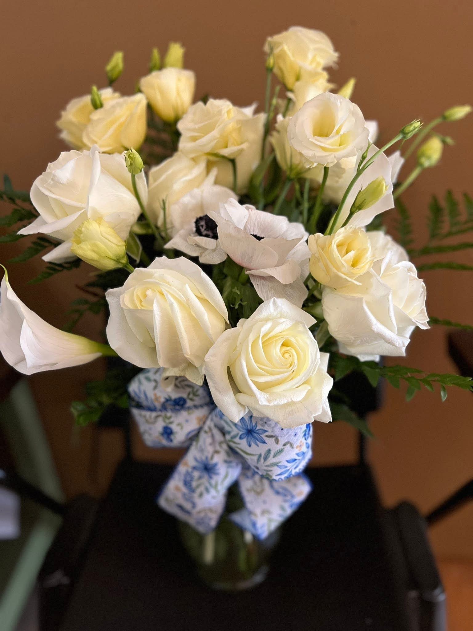 whiteroses.jpeg